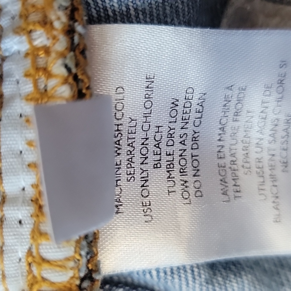BDG | URBAN OUTFITTERS Mom High Rise Distressed Destroyed Light Wash Jeans 28‎ - Picture 8 of 9